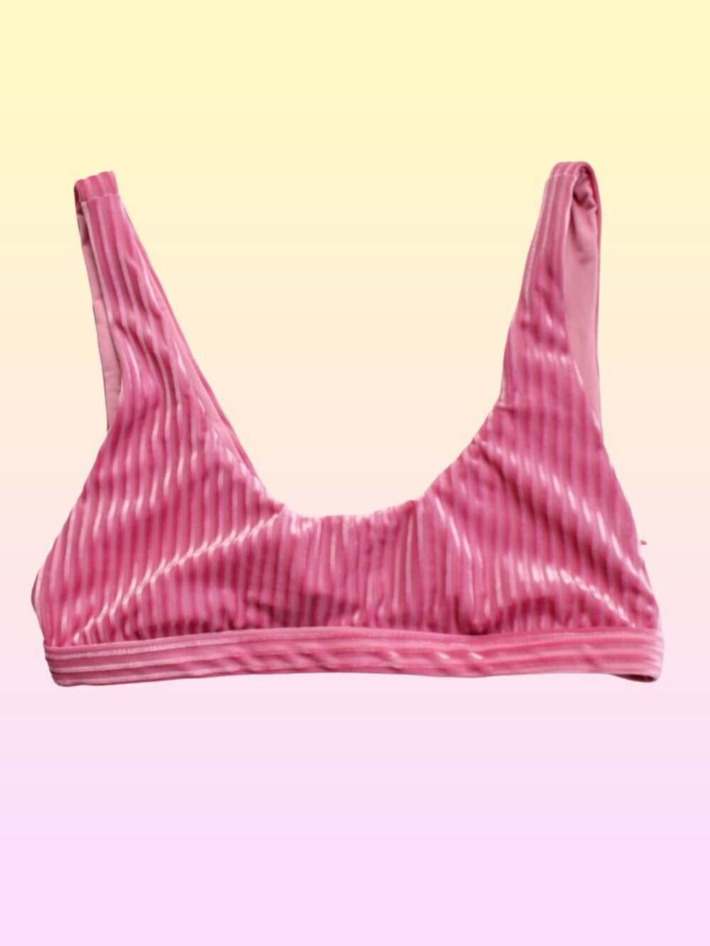 Dippin Daisy’s Pink Velvet Festival Scoop Neckline Bikini Top Swimwear Large NWT